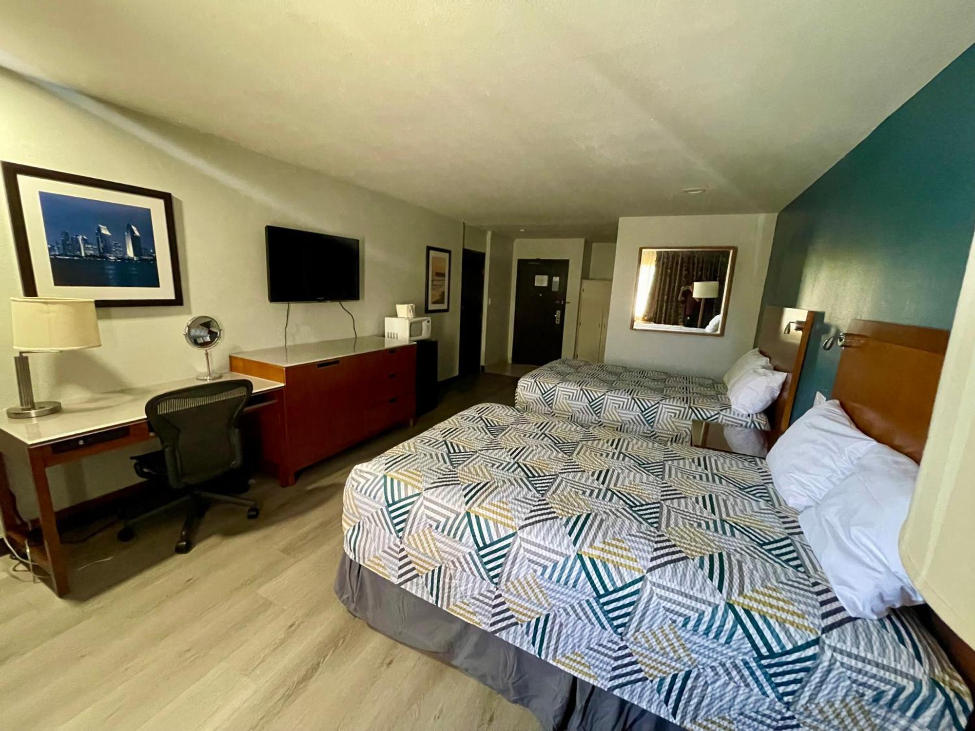 Portside Inn & Suites Los Angeles Ngoại thất bức ảnh